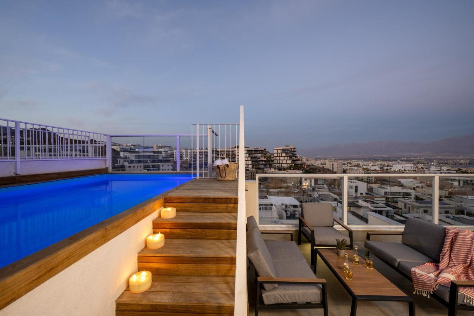 Mountain And Sea View - Penthouse With Private Pool Lägenhet Eilat Exteriör bild