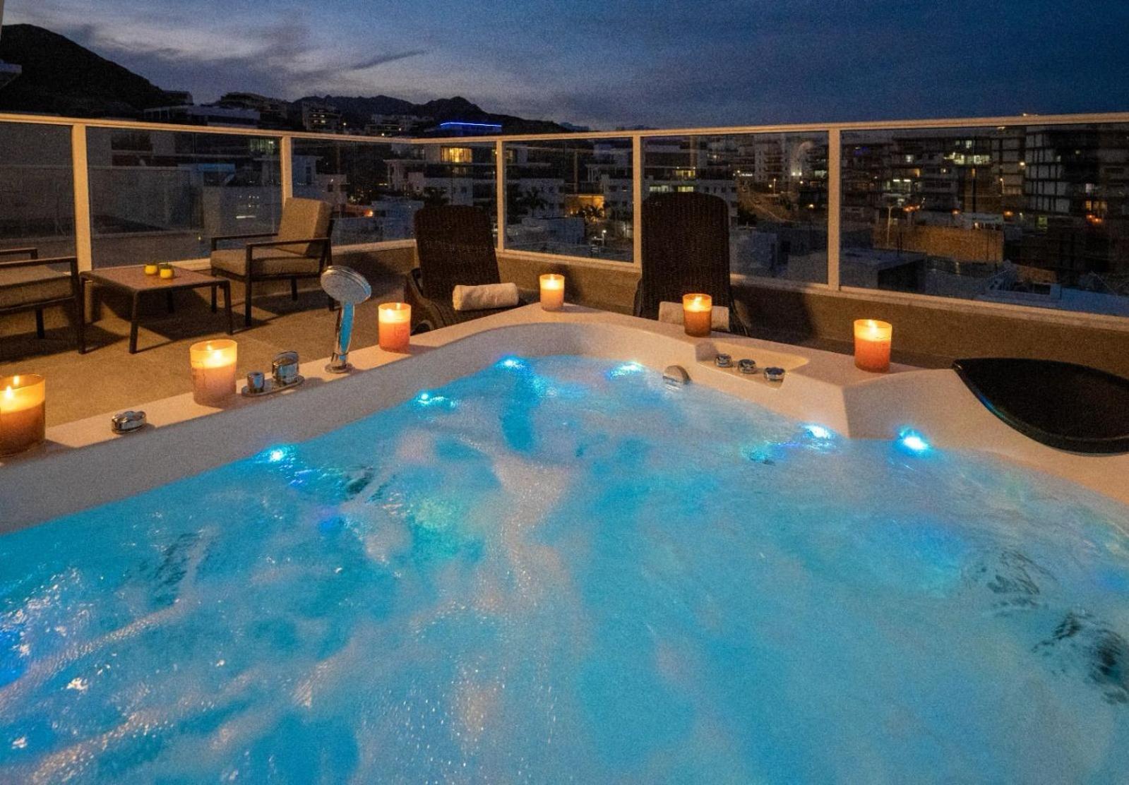 Mountain And Sea View - Penthouse With Private Pool Lägenhet Eilat Exteriör bild
