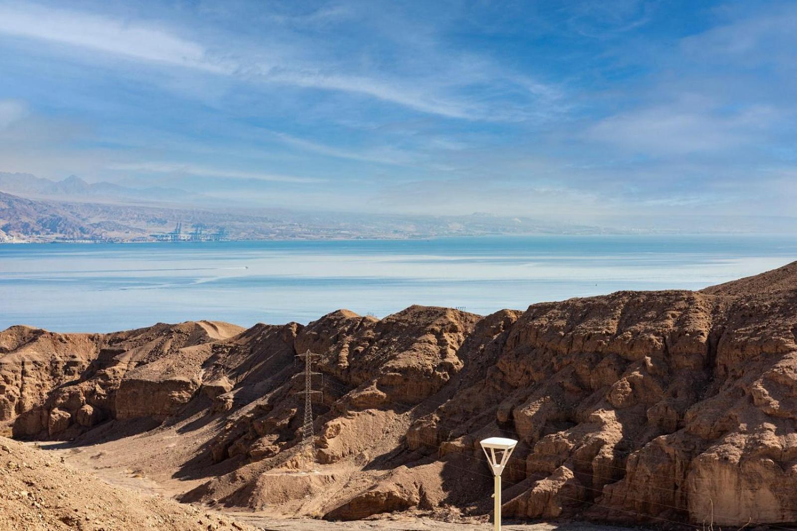 Mountain And Sea View - Penthouse With Private Pool Lägenhet Eilat Exteriör bild